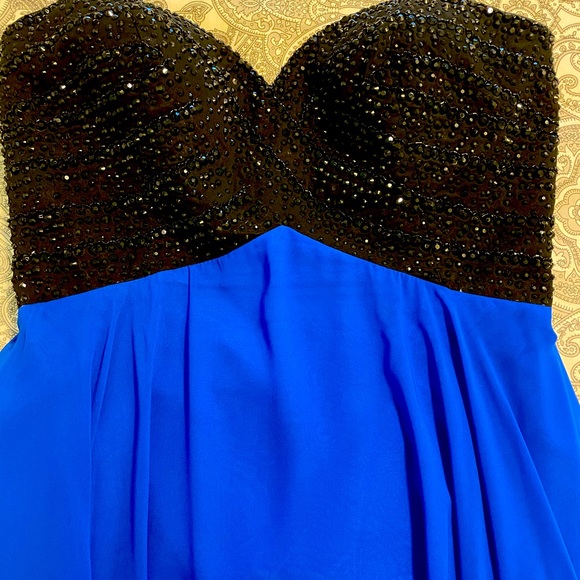 Prom Gown, “Night Moves” brand, size: 12, royal blue with a black beaded bodice. - Picture 3 of 7